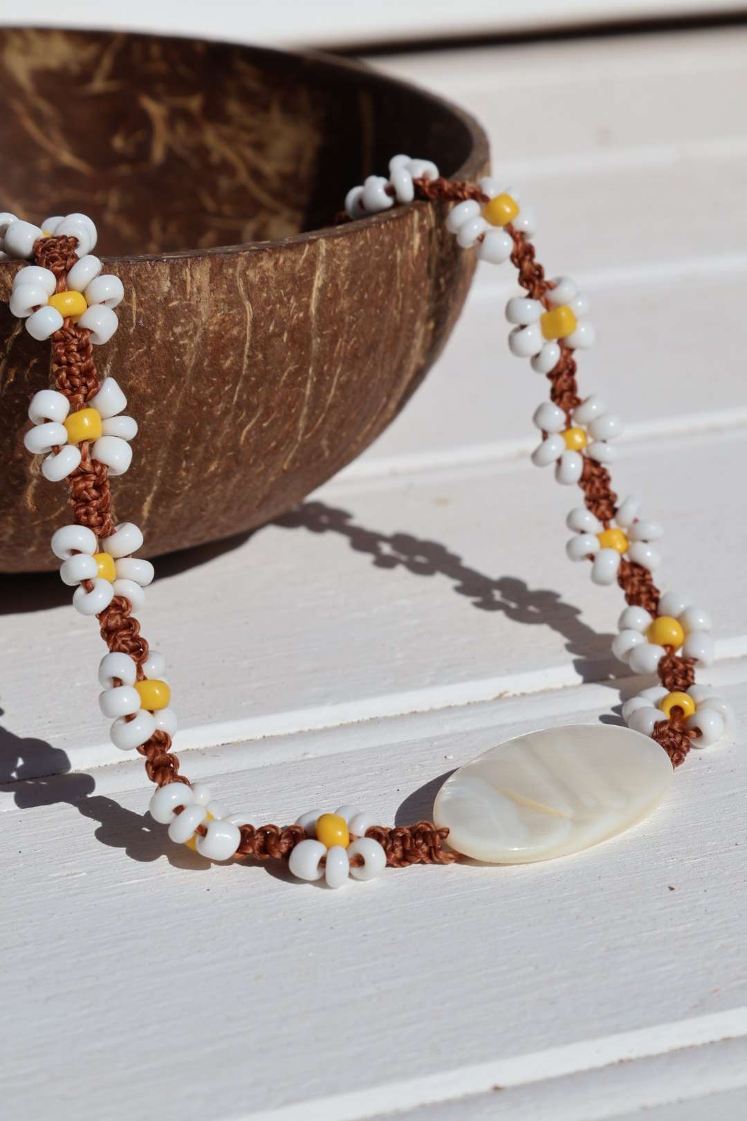 Colliers fleurs en perles de rocaille - DAISY