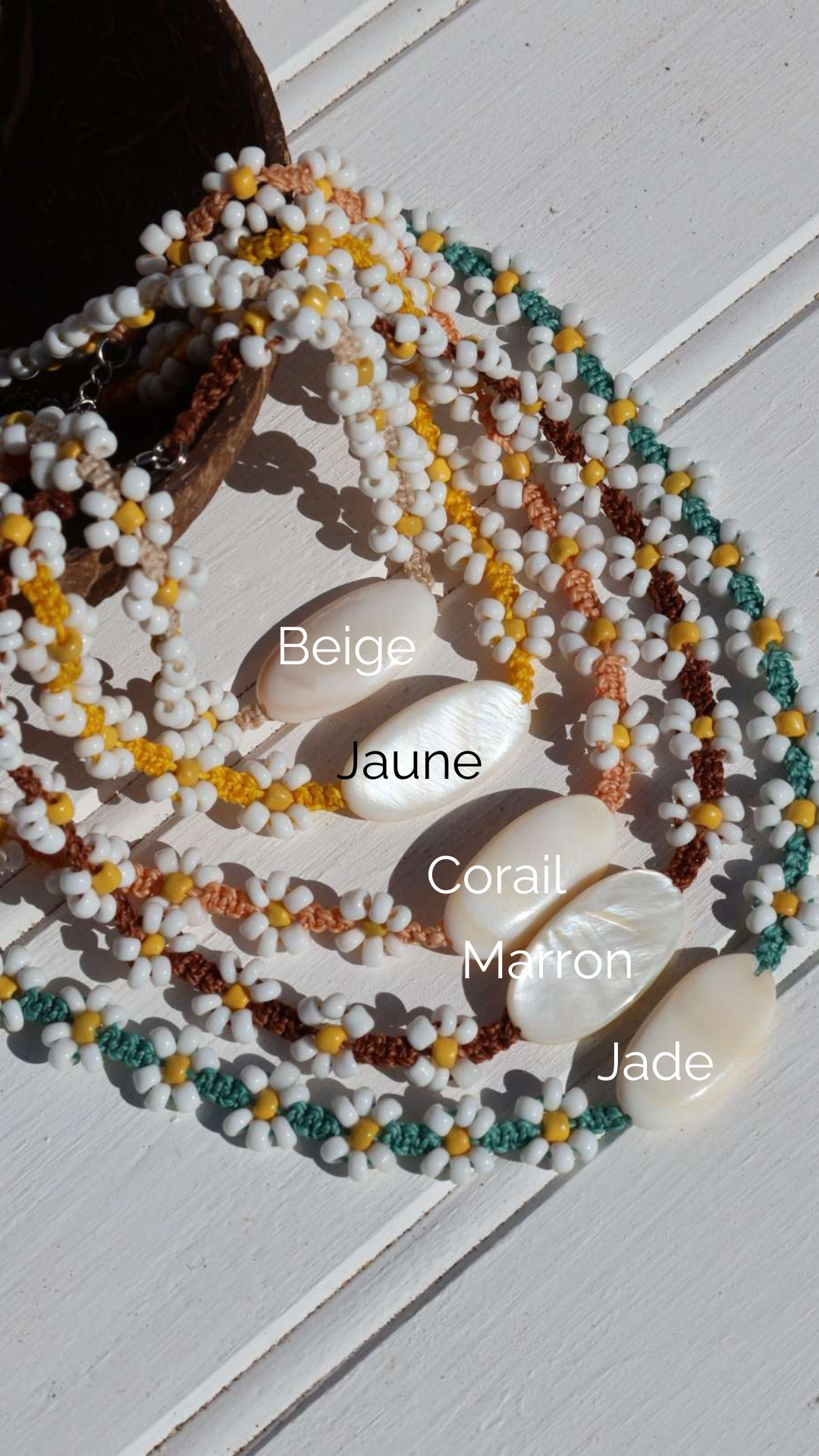 Colliers fleurs en perles de rocaille - DAISY