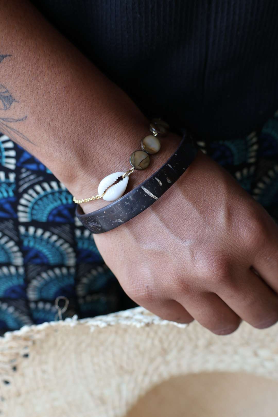Bracelets en laiton doré à l'or fin 24k et nacre naturelle - POE