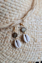 Boucles d'oreilles en laiton doré et nacre - POE