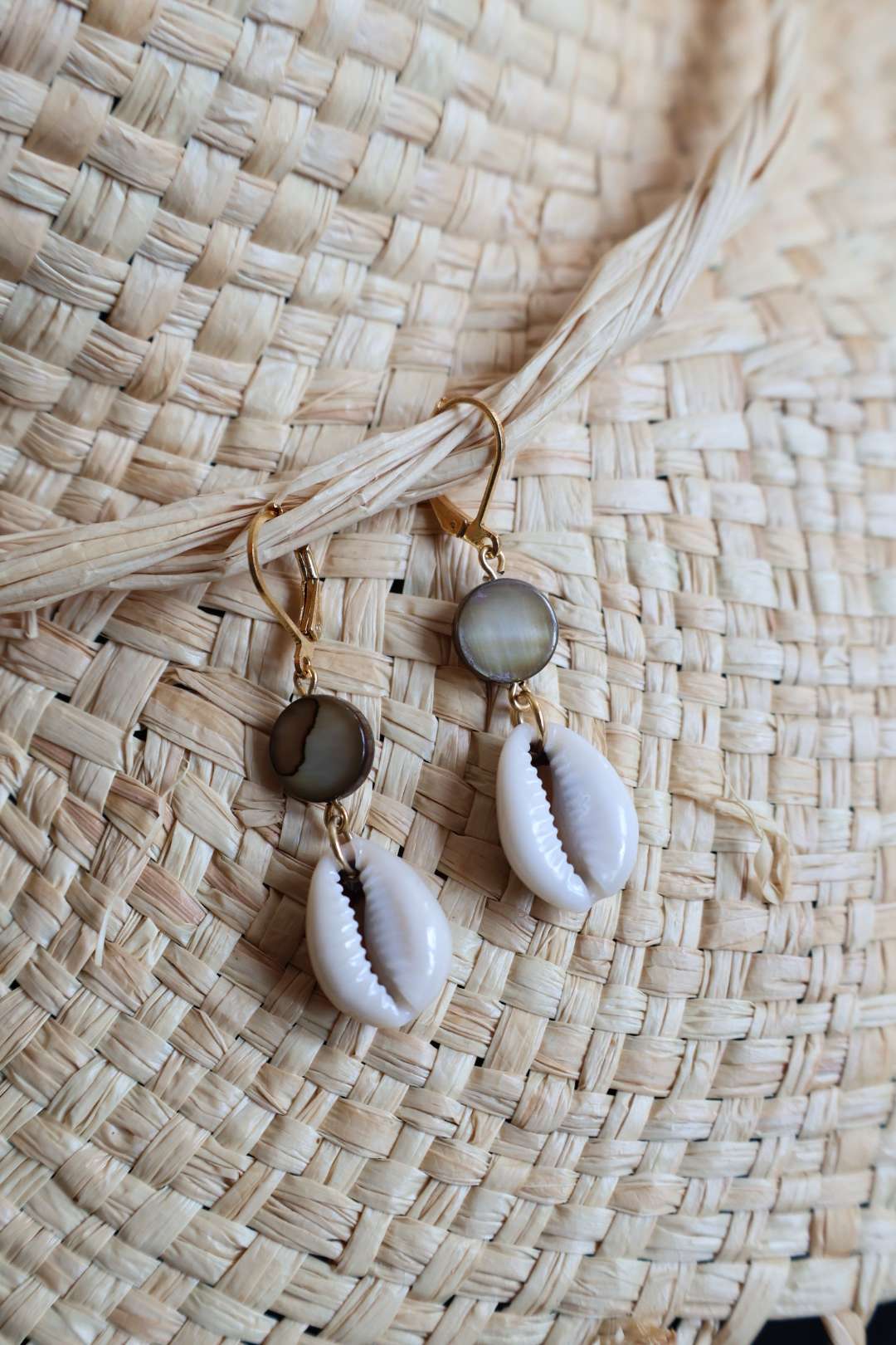 Boucles d'oreilles en laiton doré et nacre - POE