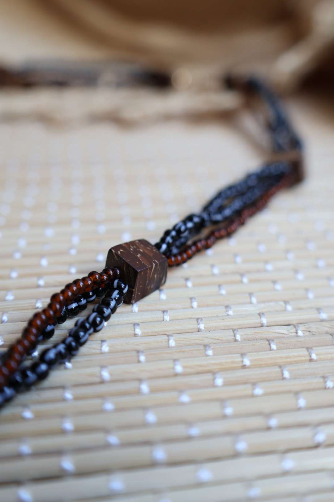 Collier de perles multi-rangs - TRIBU