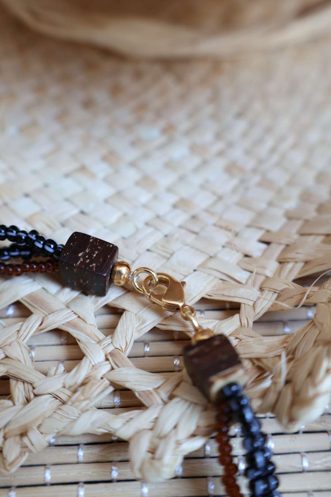 Collier de perles multi-rangs - TRIBU