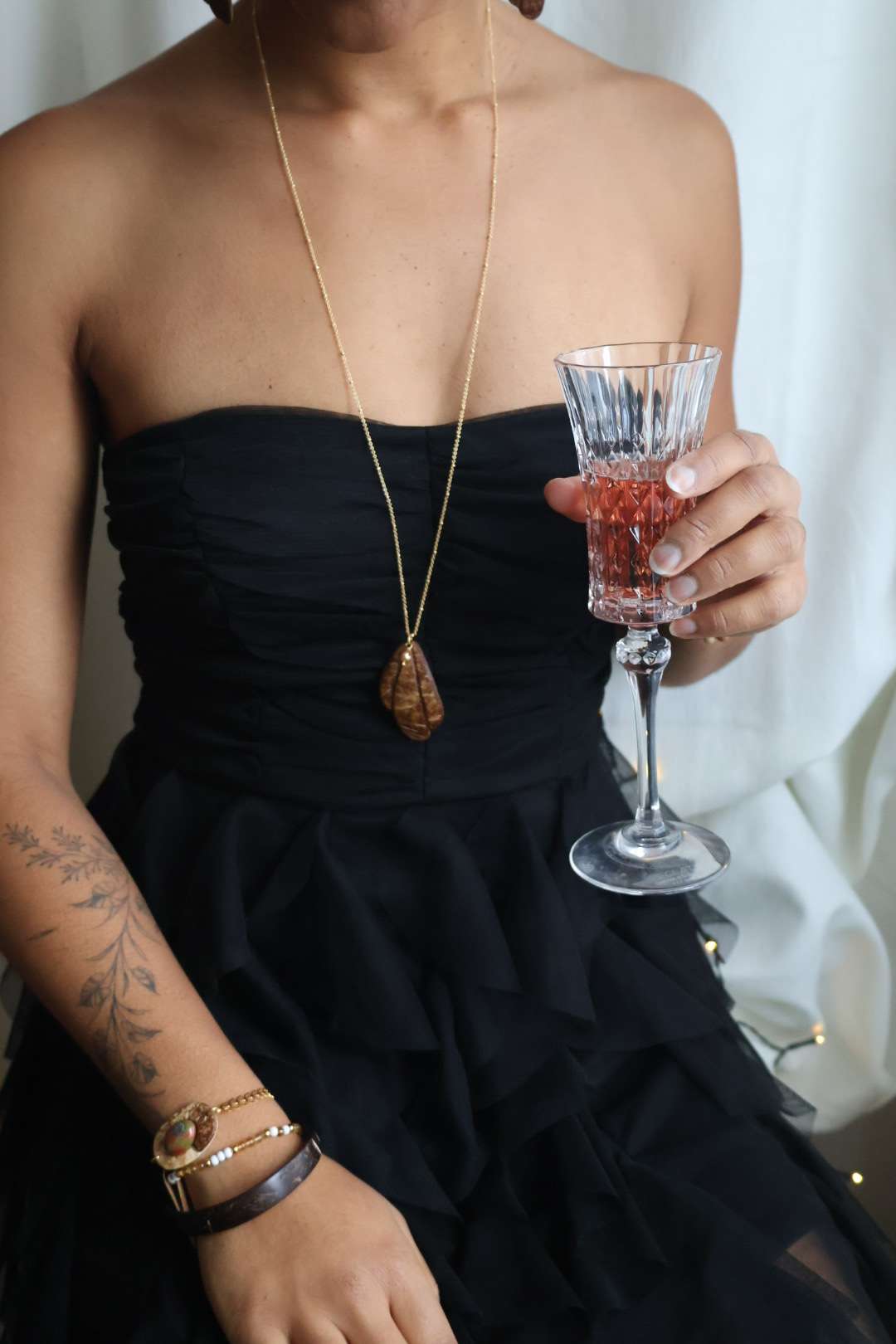 Collier sautoir doré pendentif en noix de coco - PEARL
