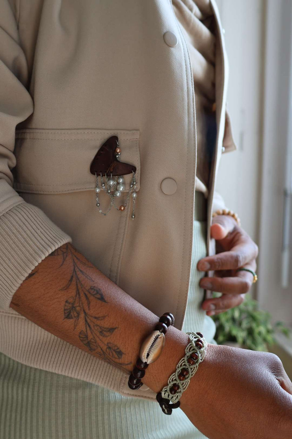 Broche naturelle en noix de coco - MOON