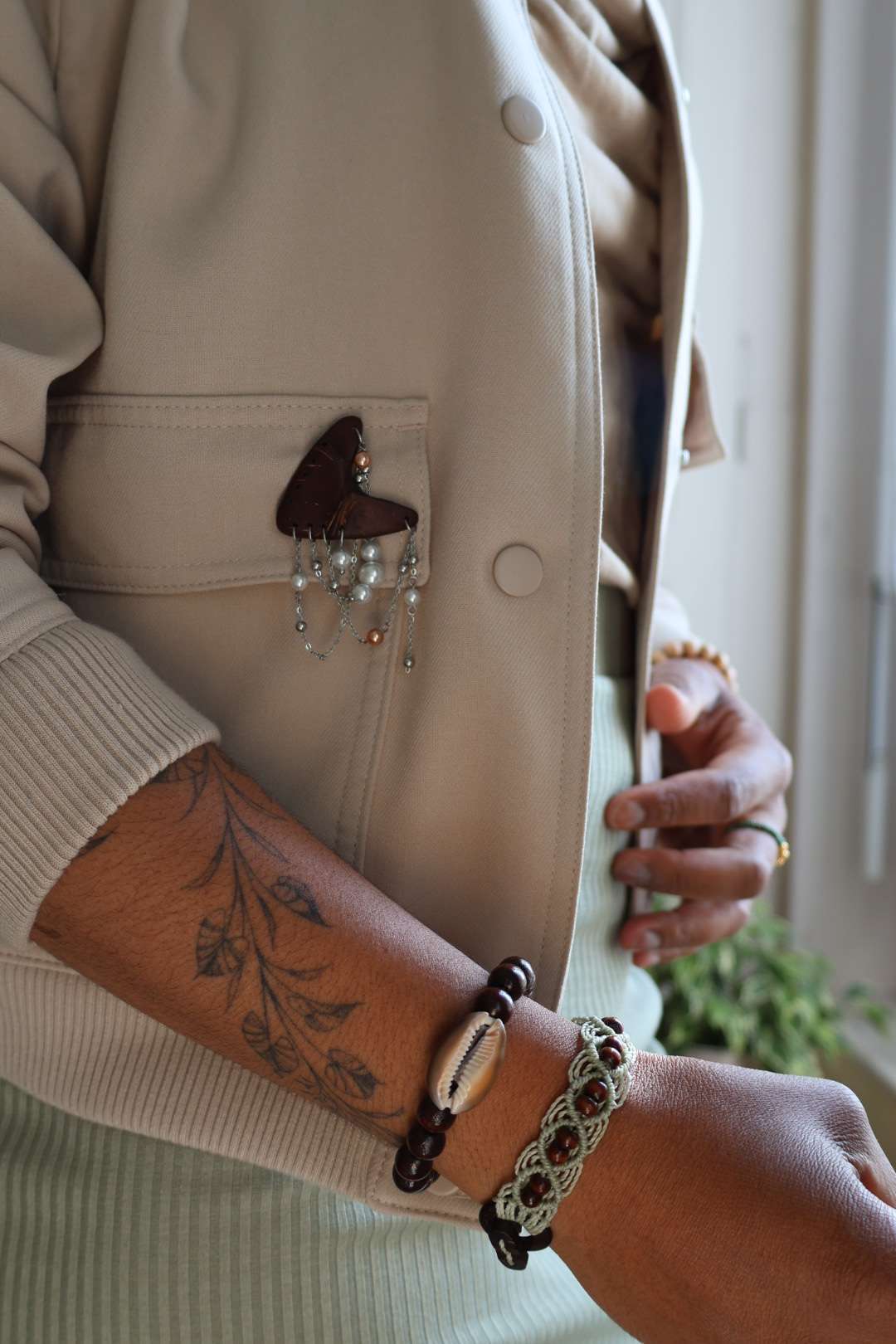 Broche naturelle en noix de coco - MOON
