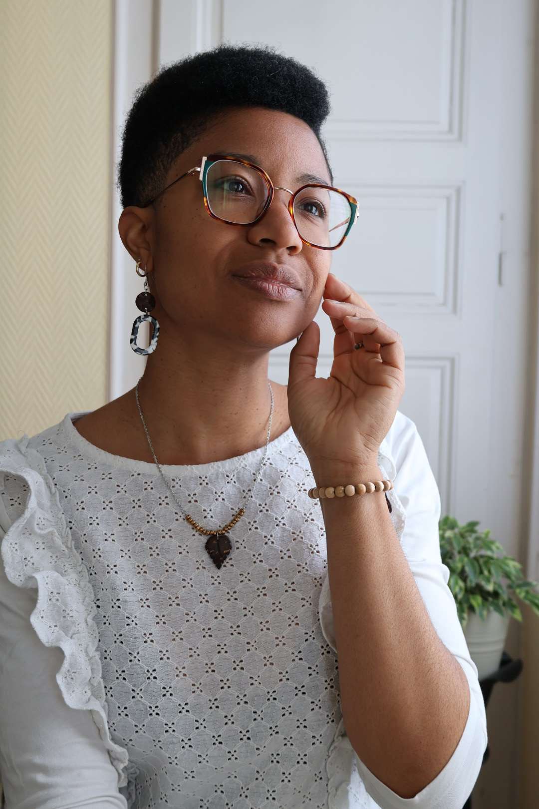 Collier chaîne et pendentif en noix de coco - EMPREINTE