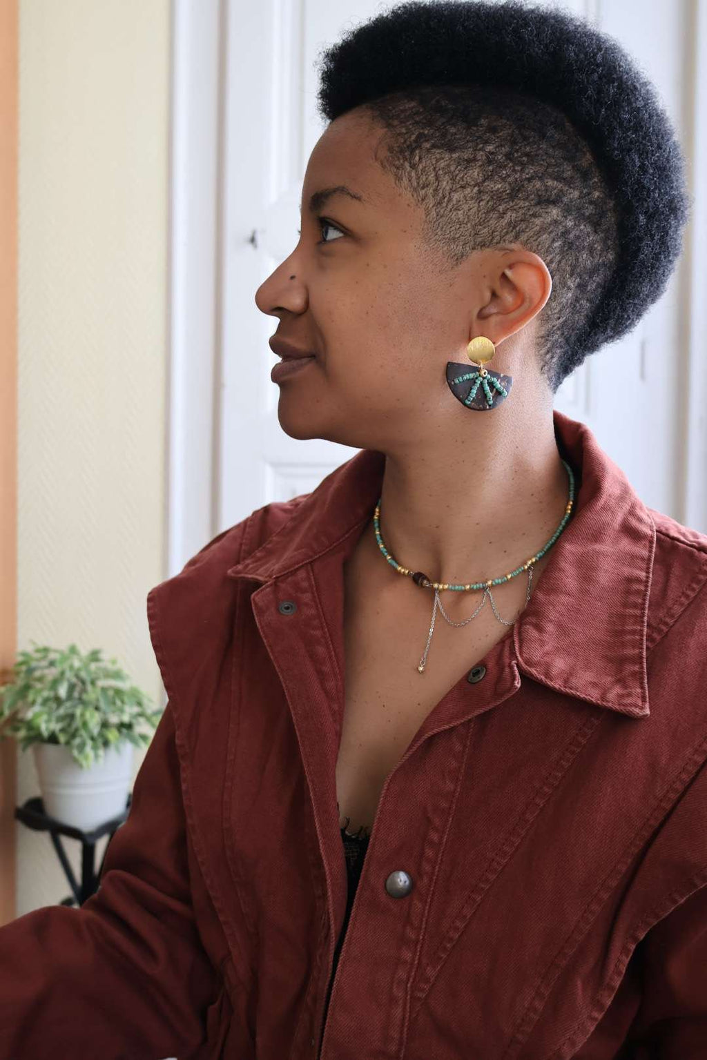 Les boucles d'oreilles noix de coco et perles - EMPREINTE