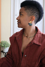 Les boucles d'oreilles noix de coco et perles - EMPREINTE