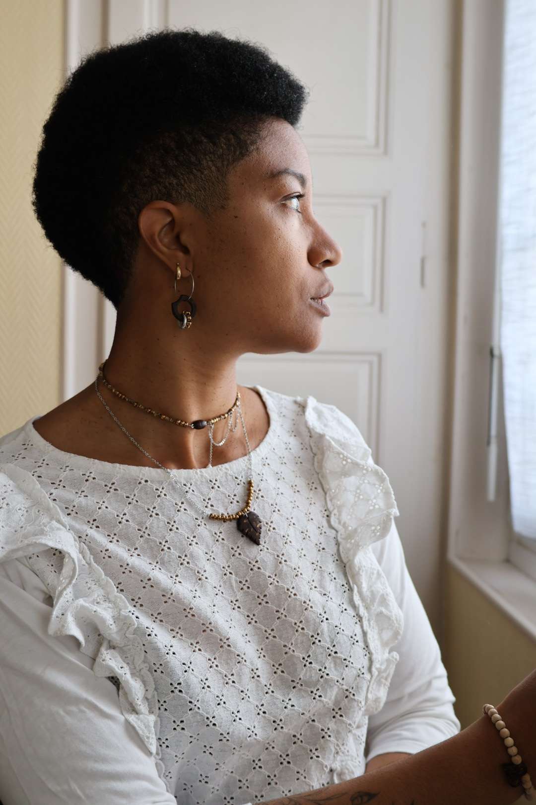 Collier chaîne et pendentif en noix de coco - EMPREINTE