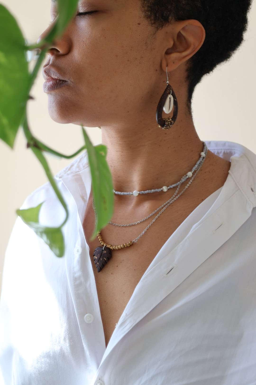 Collier chaîne et pendentif en noix de coco - EMPREINTE
