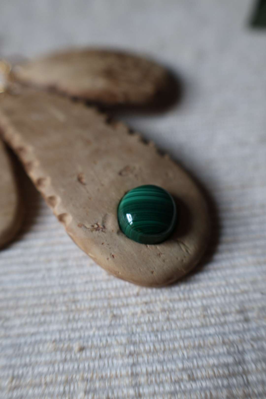 Collier pendentifs en noix de coco et malachite - NOBLE