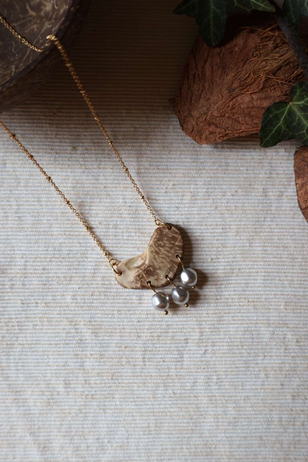 Collier doré en bois noix de coco - BAROQUE