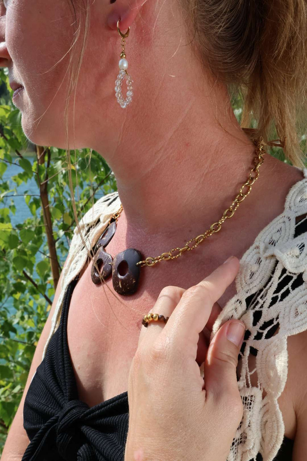 Collier grosse maille dorée et noix de coco - PHILIPPINES