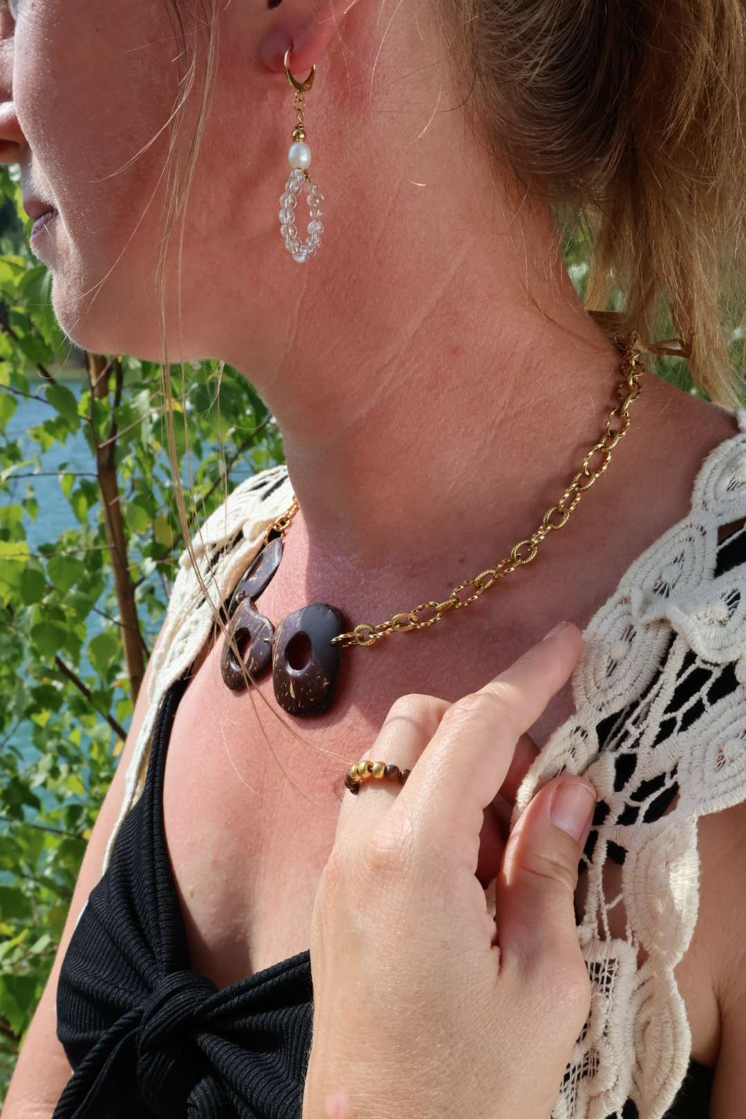 Collier grosse maille dorée et noix de coco - PHILIPPINES