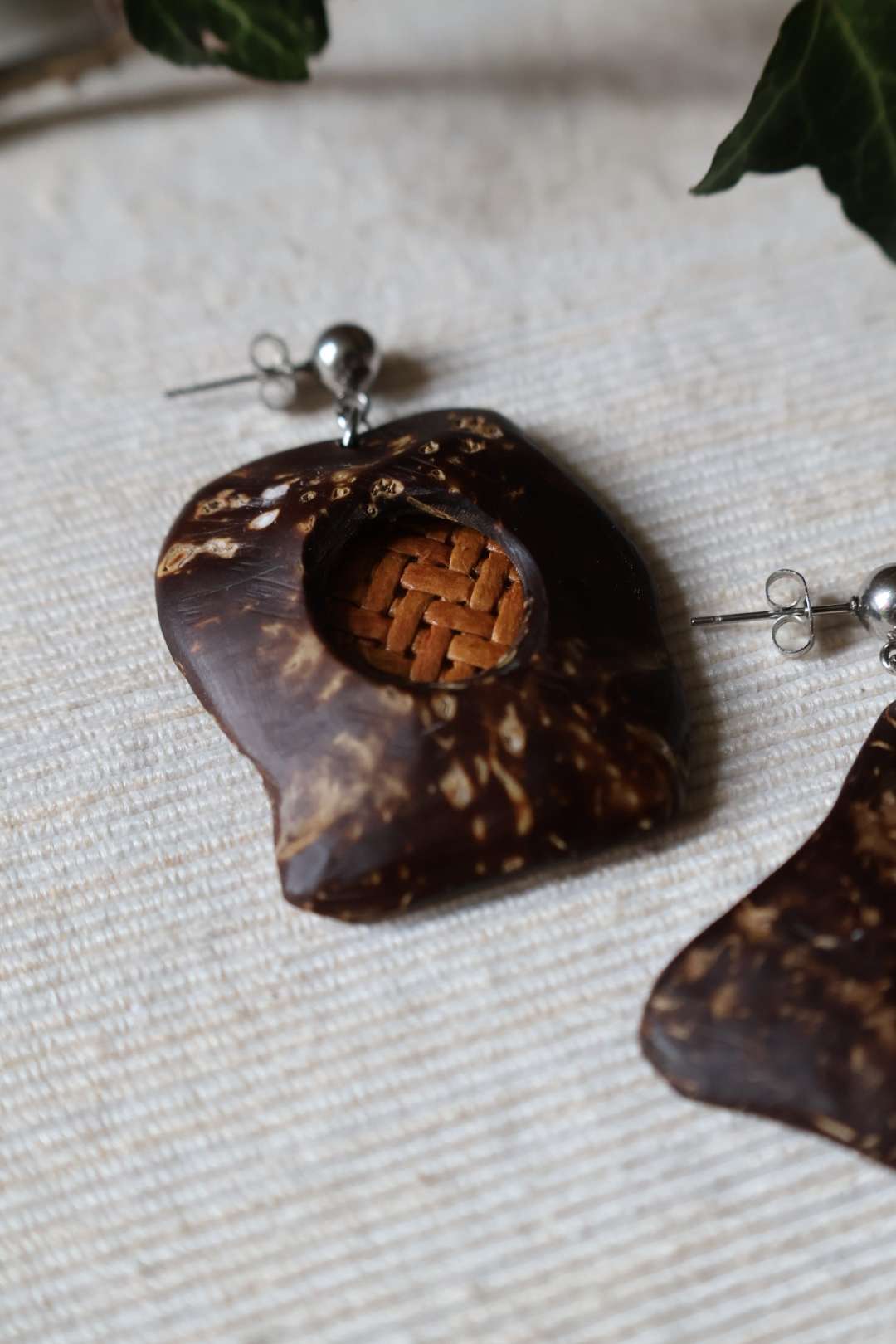 Boucles d'oreilles en bois de noix de coco - BOMBAY