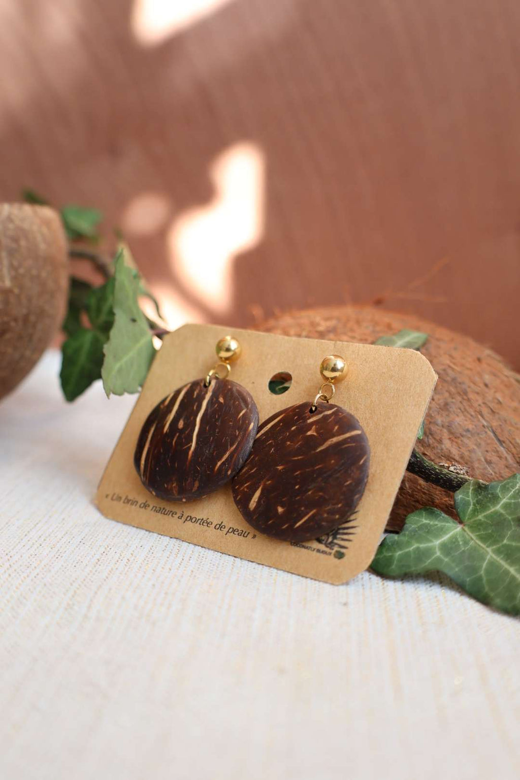 Boucles d'oreilles dorées en noix de coco - LUZON