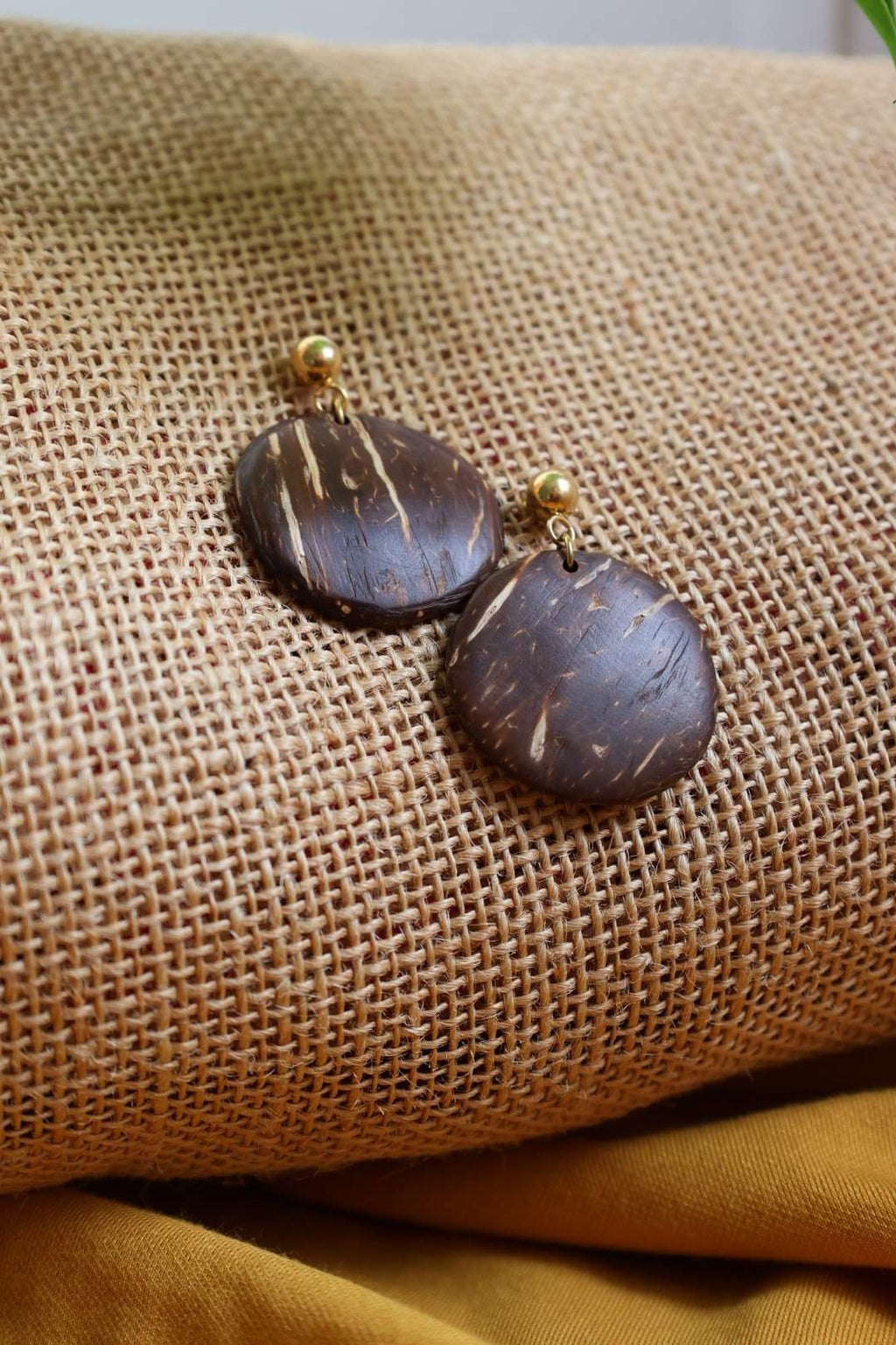 Boucles d'oreilles dorées en noix de coco - LUZON