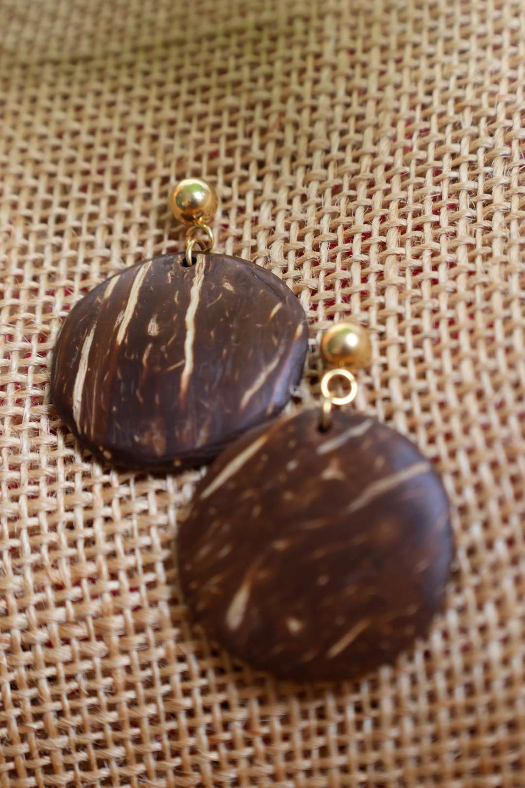 Boucles d'oreilles dorées en noix de coco - LUZON