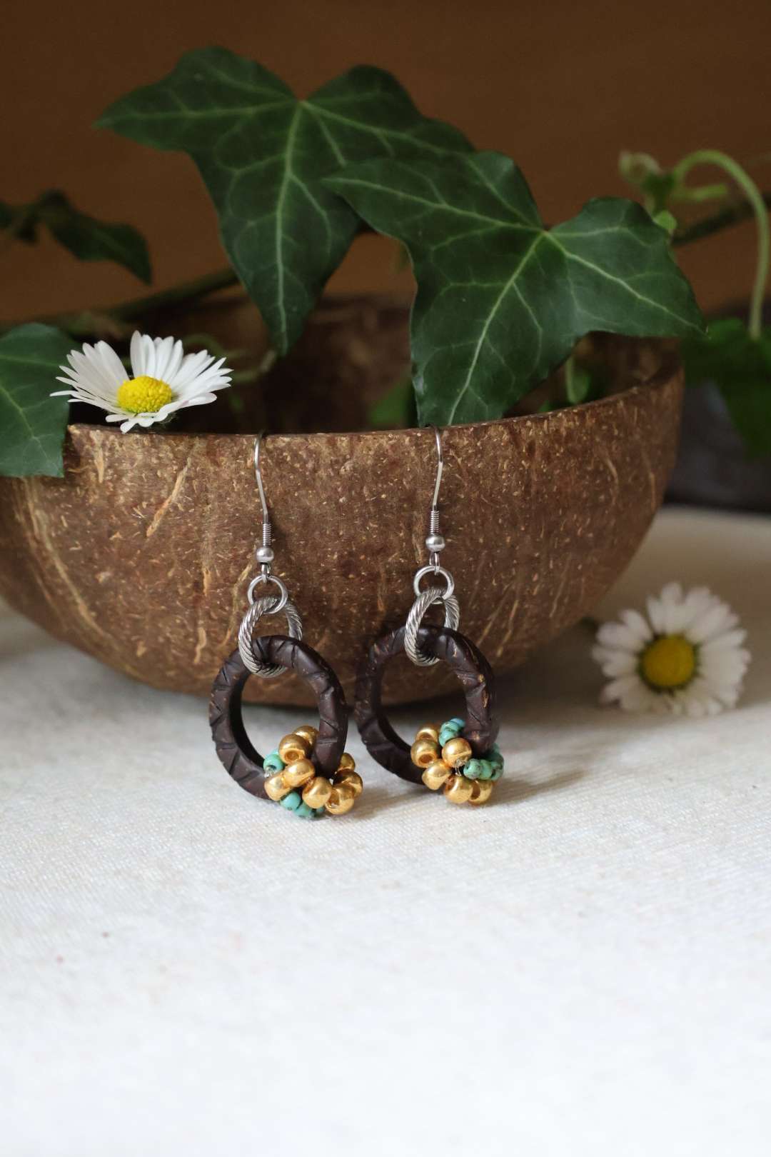 Les boucles d'oreilles naturelles en noix de coco - CYCLE