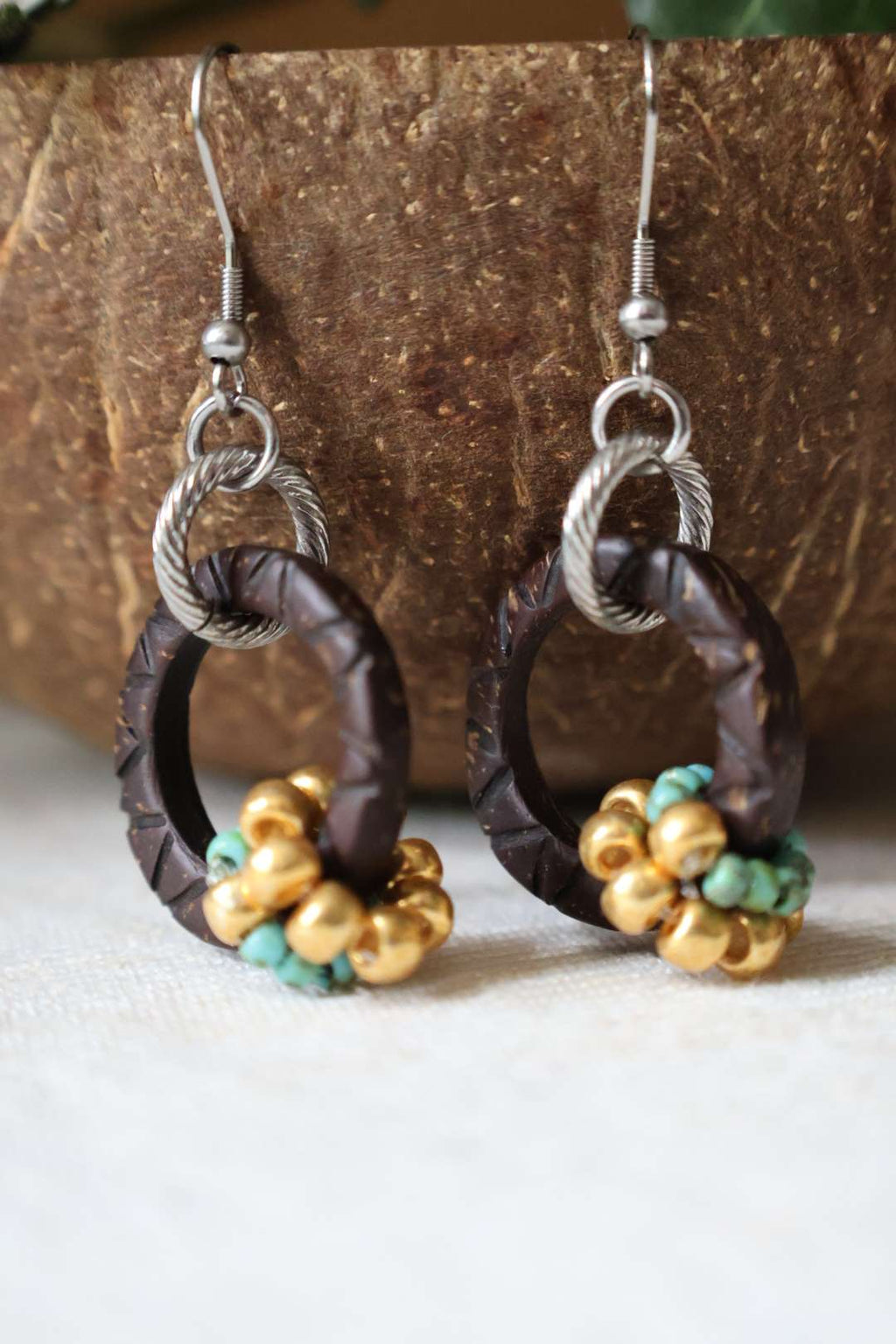 Les boucles d'oreilles naturelles en noix de coco - CYCLE