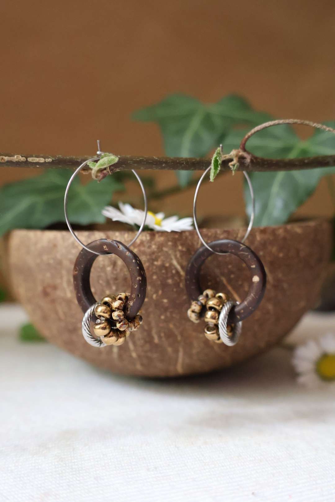 Les boucles d'oreilles naturelles en noix de coco - CYCLE