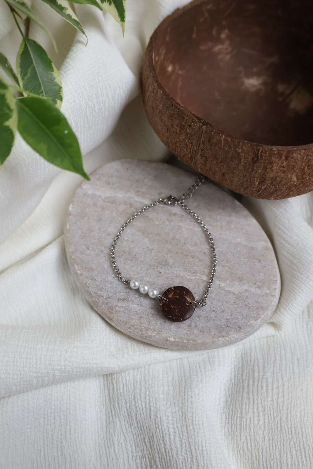 Bracelets argentés ARTISANE en noix de coco