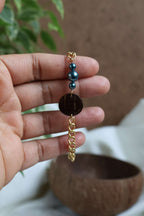 Bracelets dorés ARTISANE en noix de coco