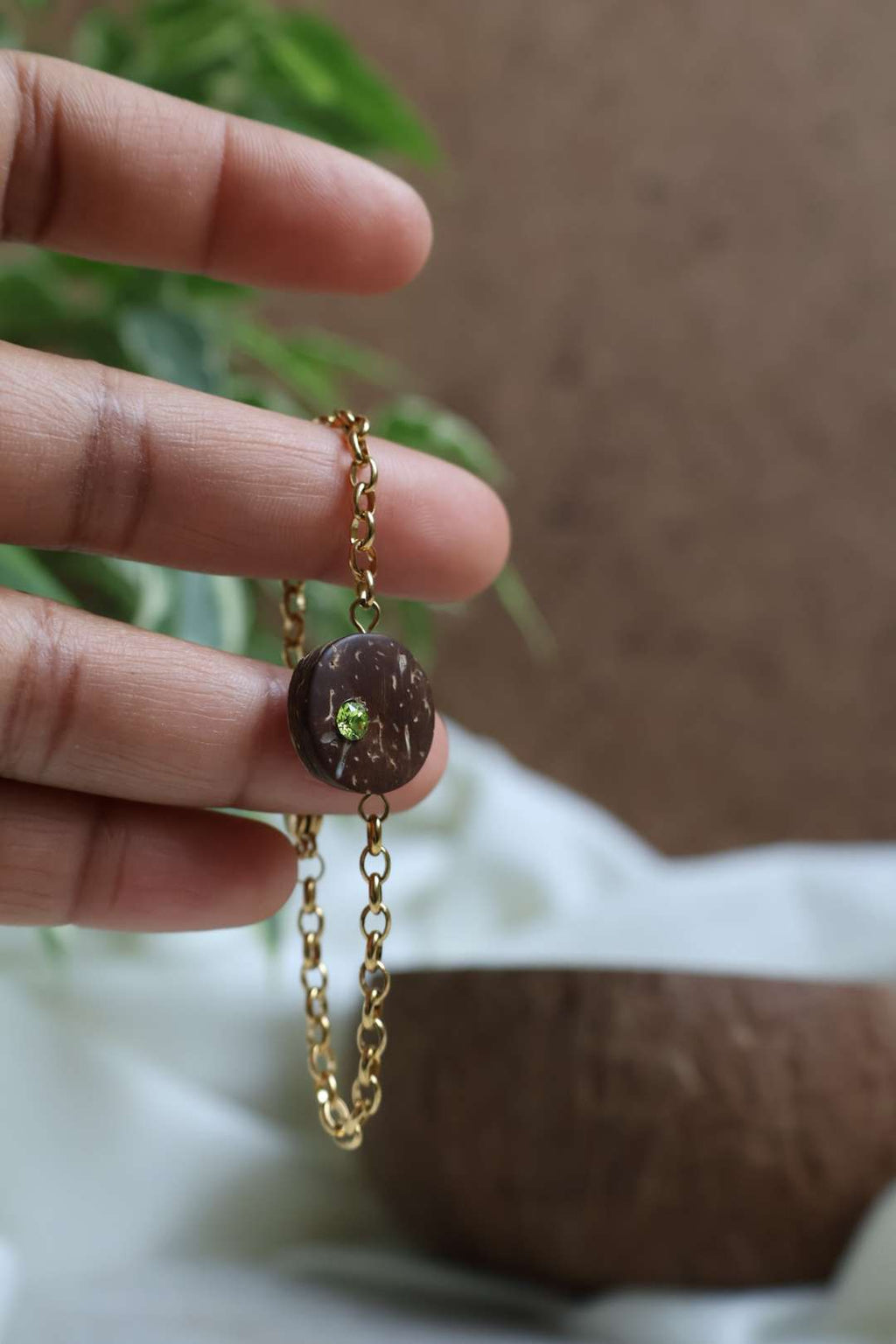 Bracelet AURA dorées en noix de coco