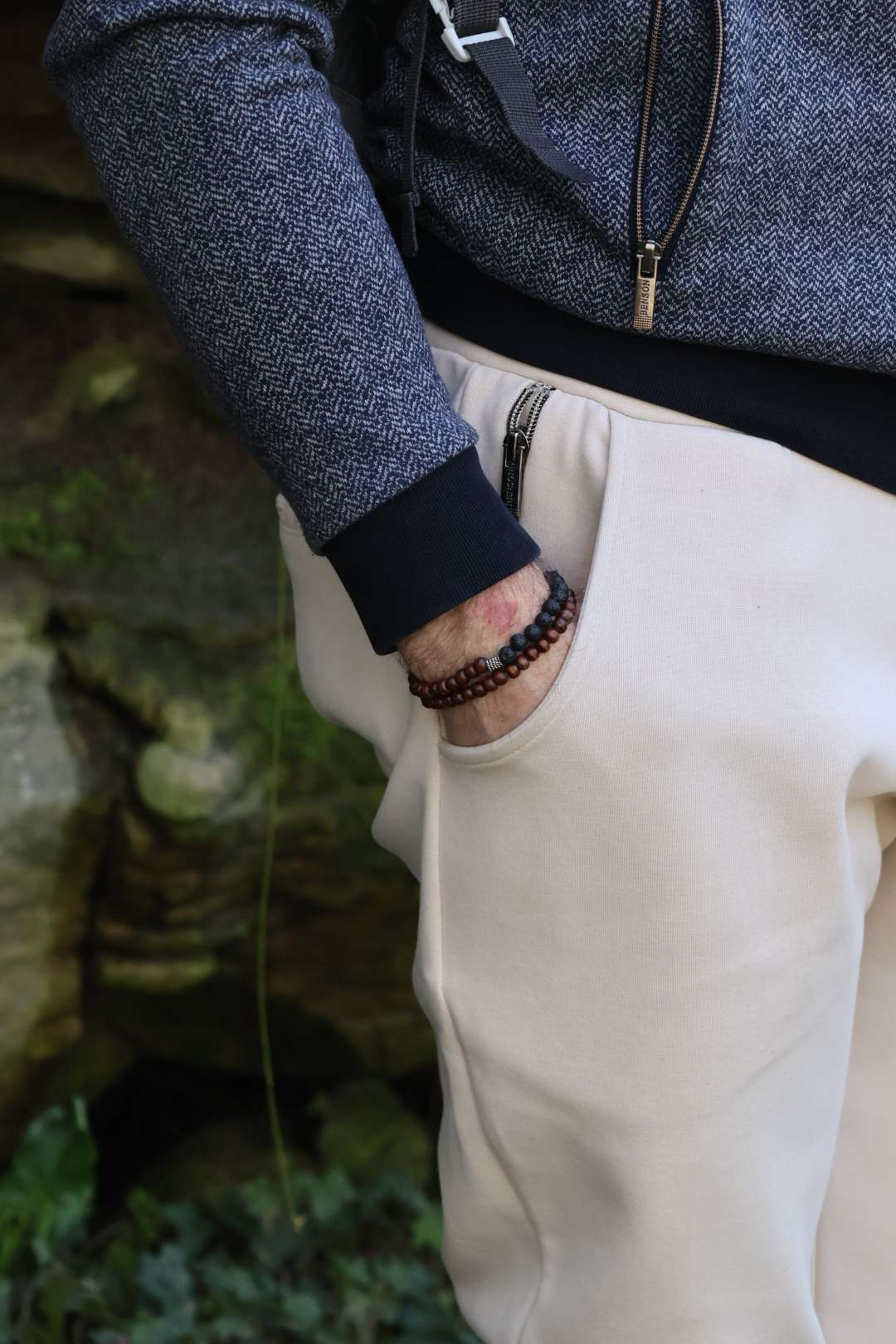 Bracelet en bois naturels et pierres de lave - MARAPI 2