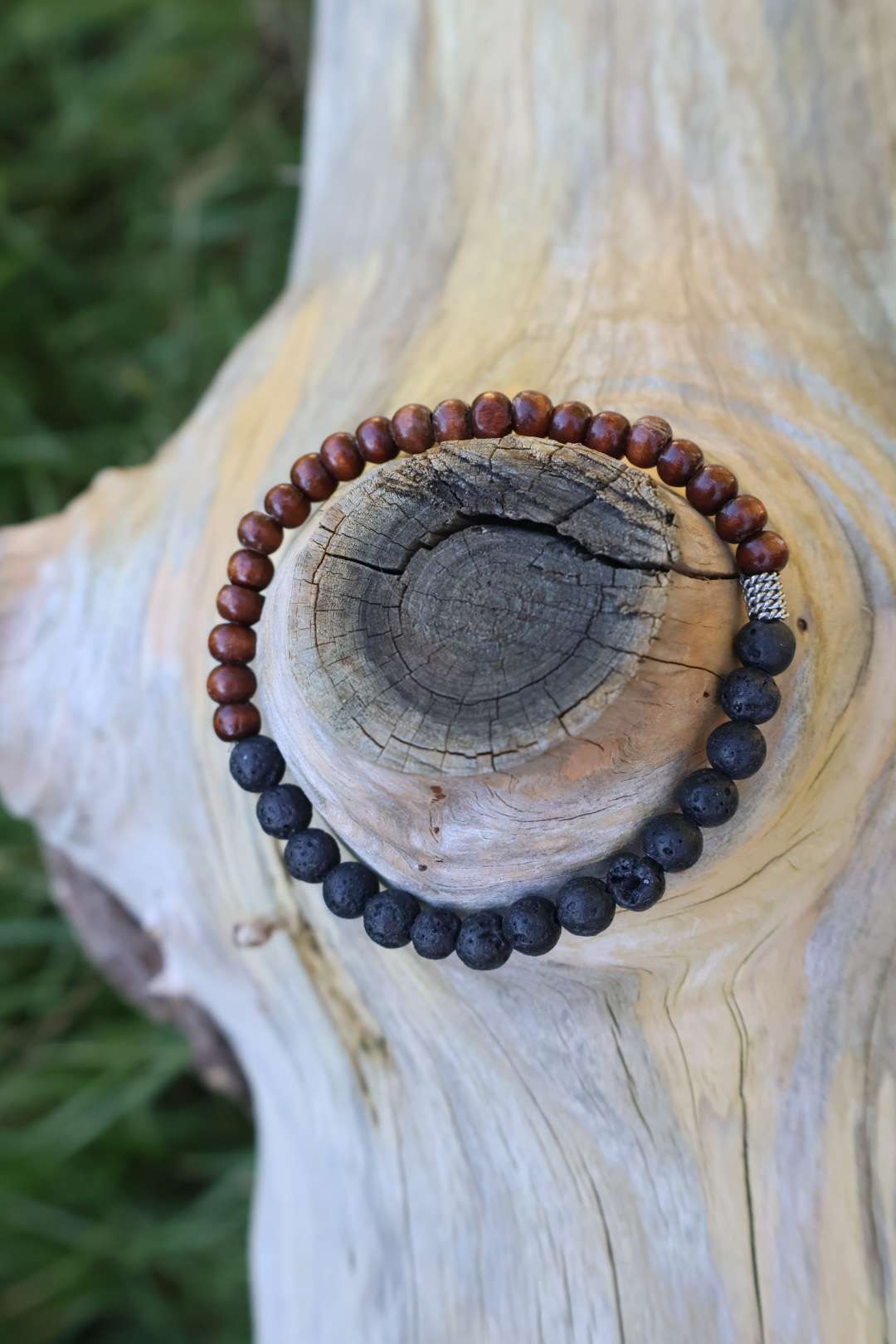 Bracelet en bois naturels et pierres de lave - MARAPI 2