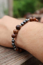 Bracelet en bois et pierres naturelles hématite
