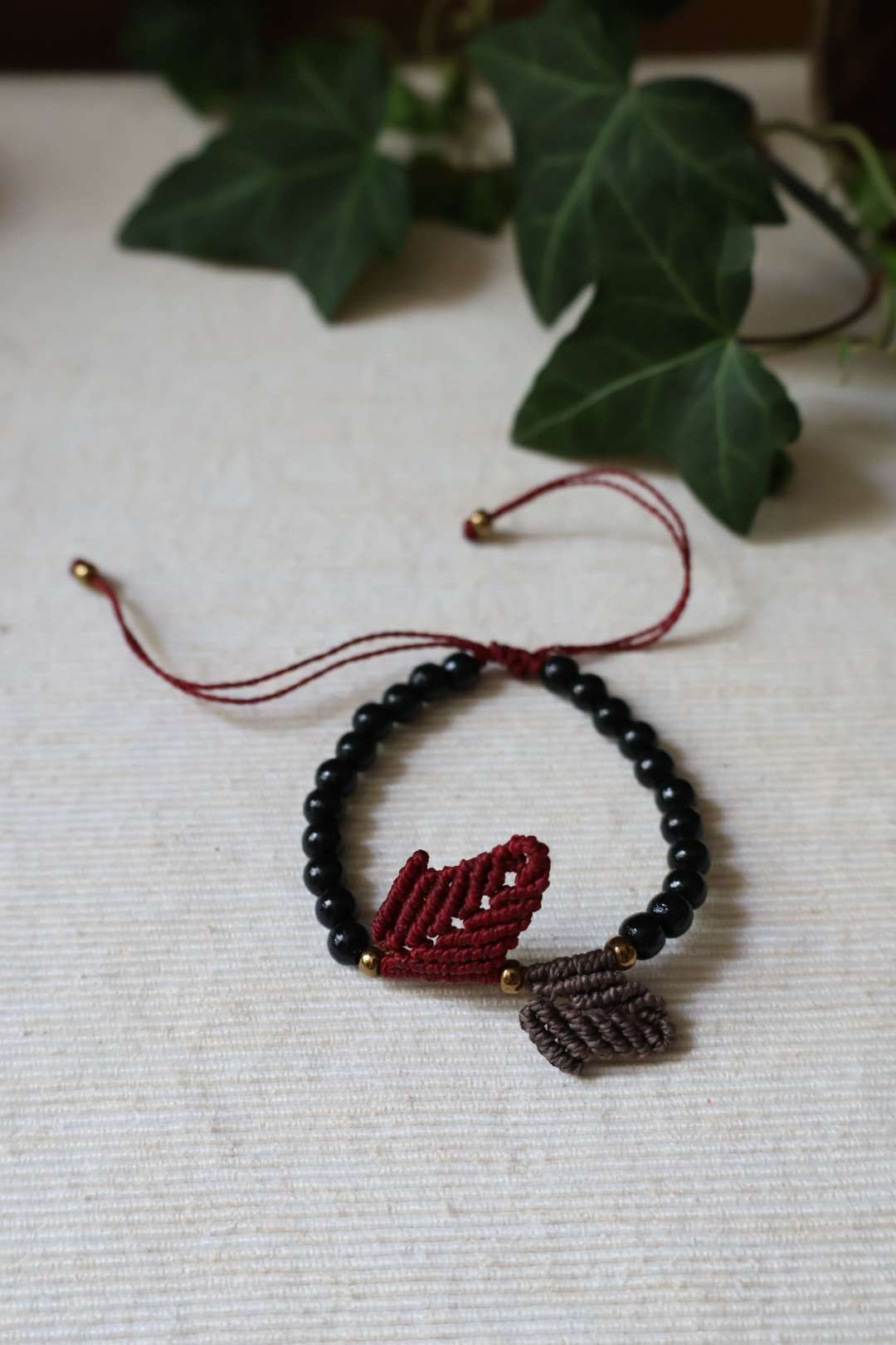 Bracelets ajustables en bois de Hêtre - MAPUCHE