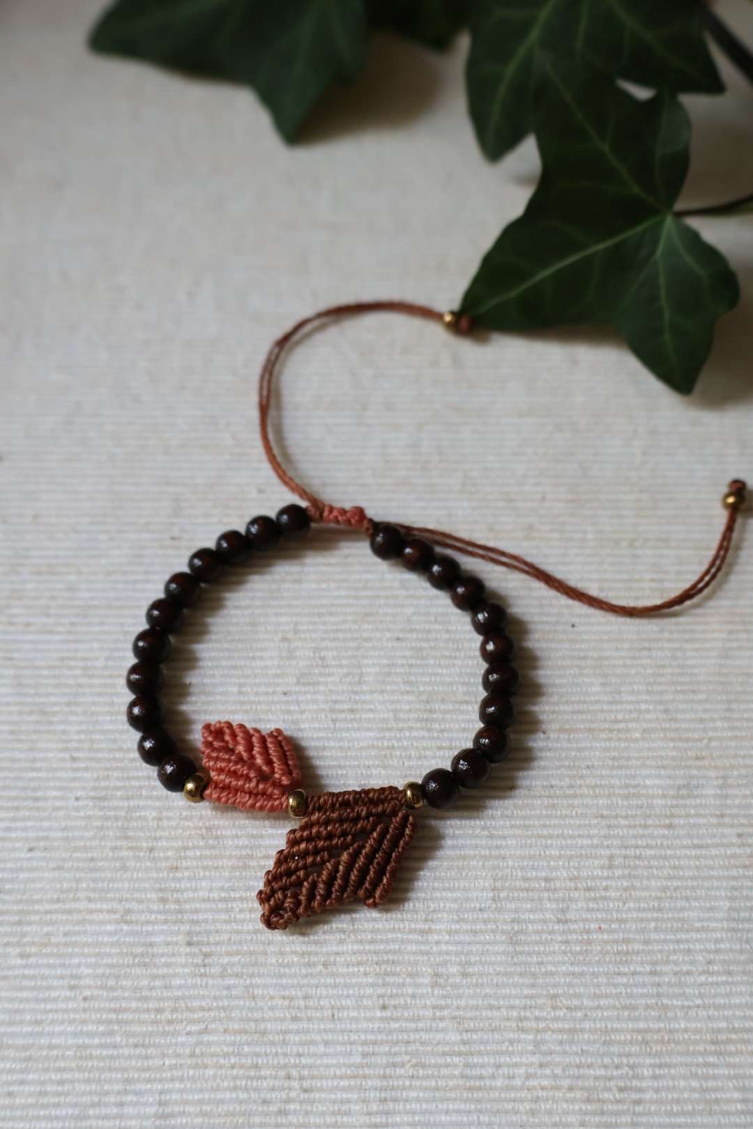 Bracelets ajustables en bois de Hêtre - MAPUCHE