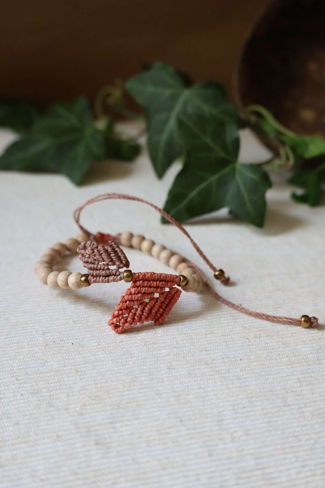 Bracelets ajustables en bois de Hêtre - MAPUCHE
