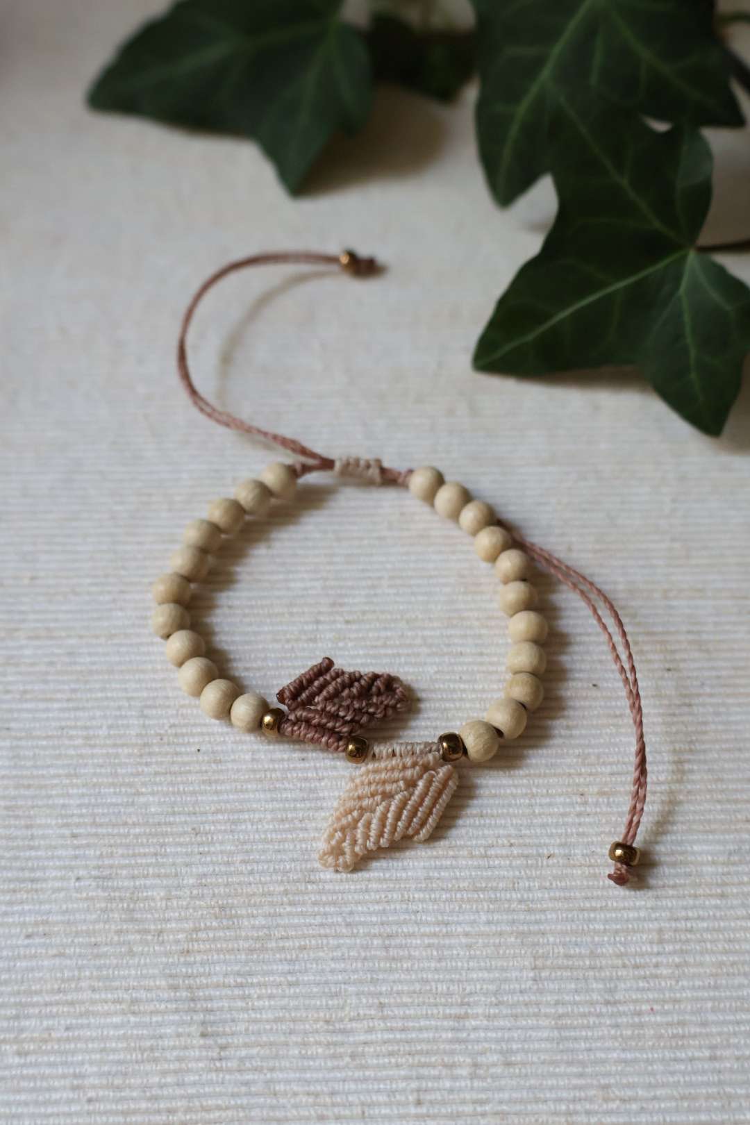 Bracelets ajustables en bois de Hêtre - MAPUCHE