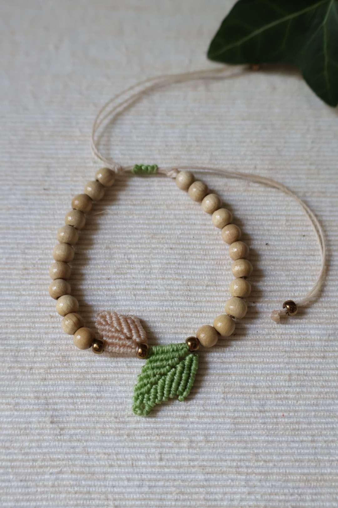 Bracelets ajustables en bois de Hêtre - MAPUCHE