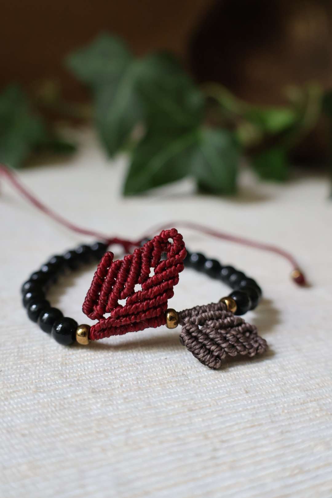 Bracelets ajustables en bois de Hêtre - MAPUCHE