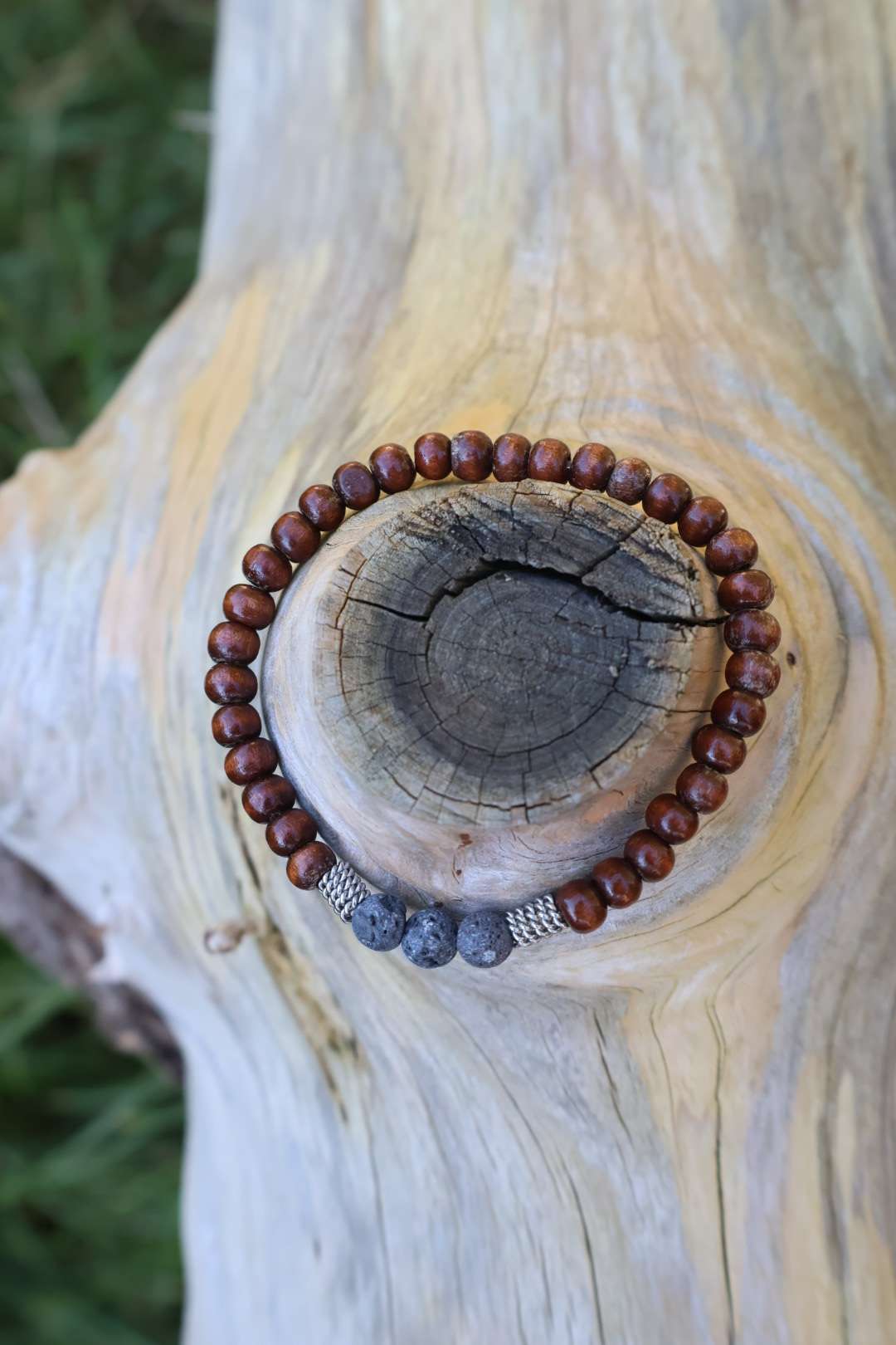 Bracelet en bois naturels et pierres de lave - MARAPI 2