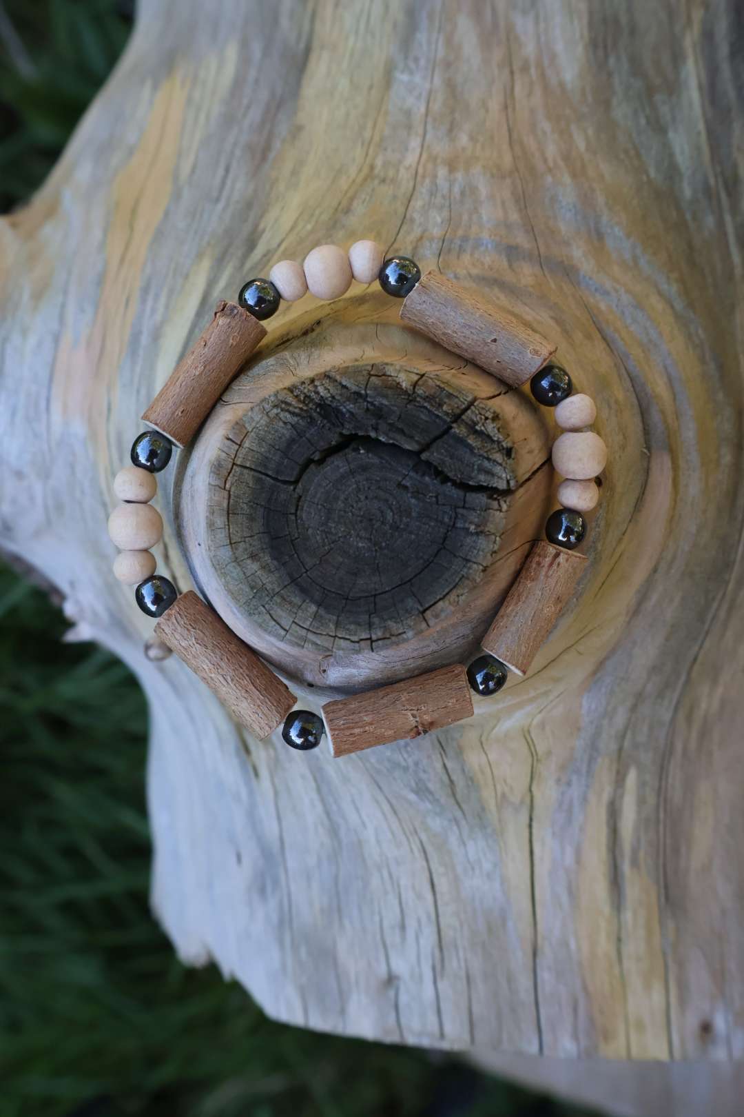 Bracelet en bois naturels - NOISETIER