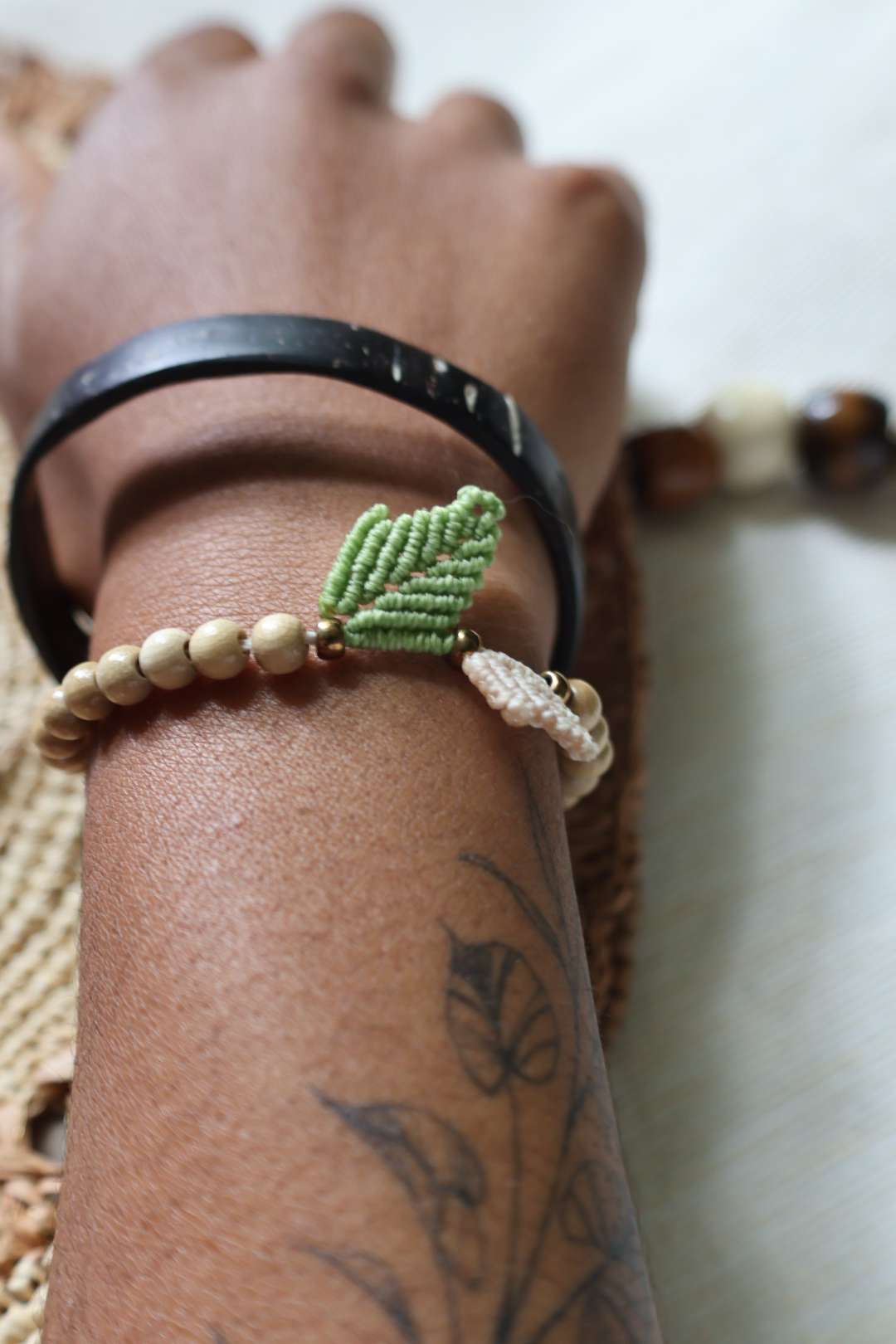 Bracelets ajustables en bois de Hêtre - MAPUCHE