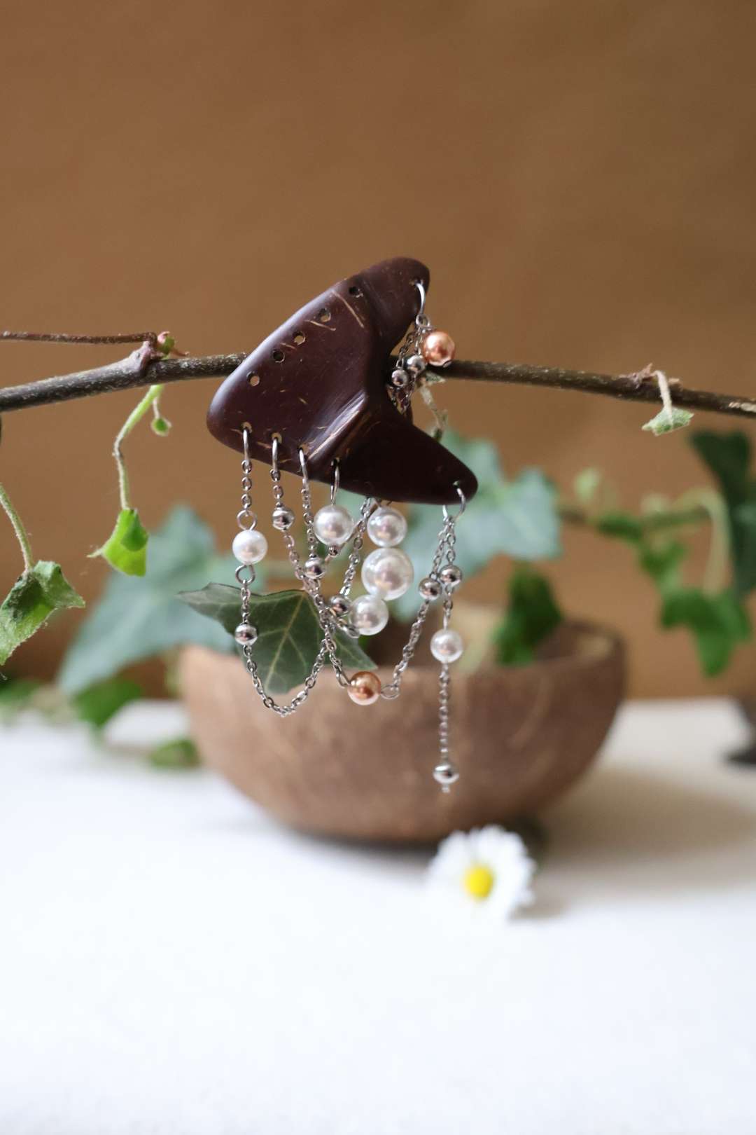 Broche naturelle en noix de coco - MOON