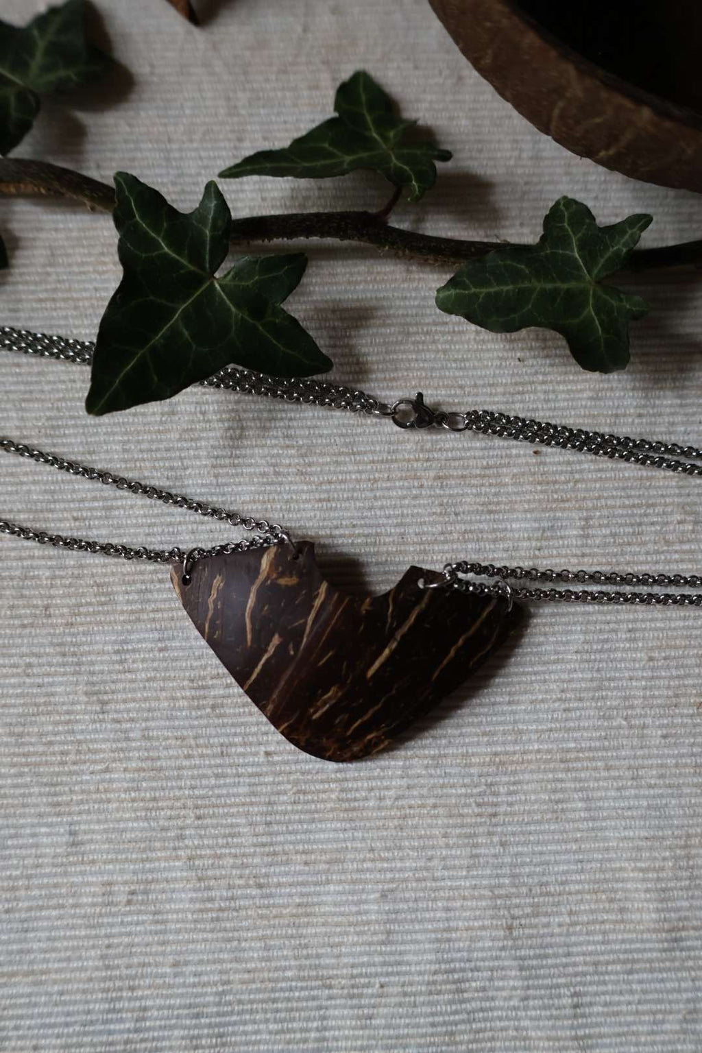 Collier en acier inoxydable et noix de coco - PLASTRON