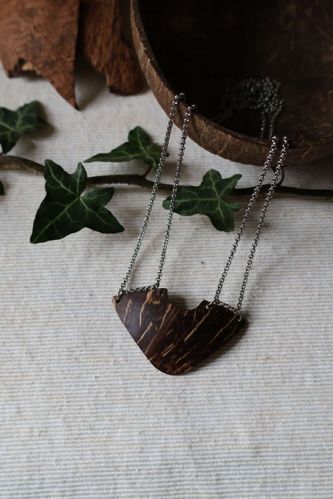 Collier en acier inoxydable et noix de coco - PLASTRON