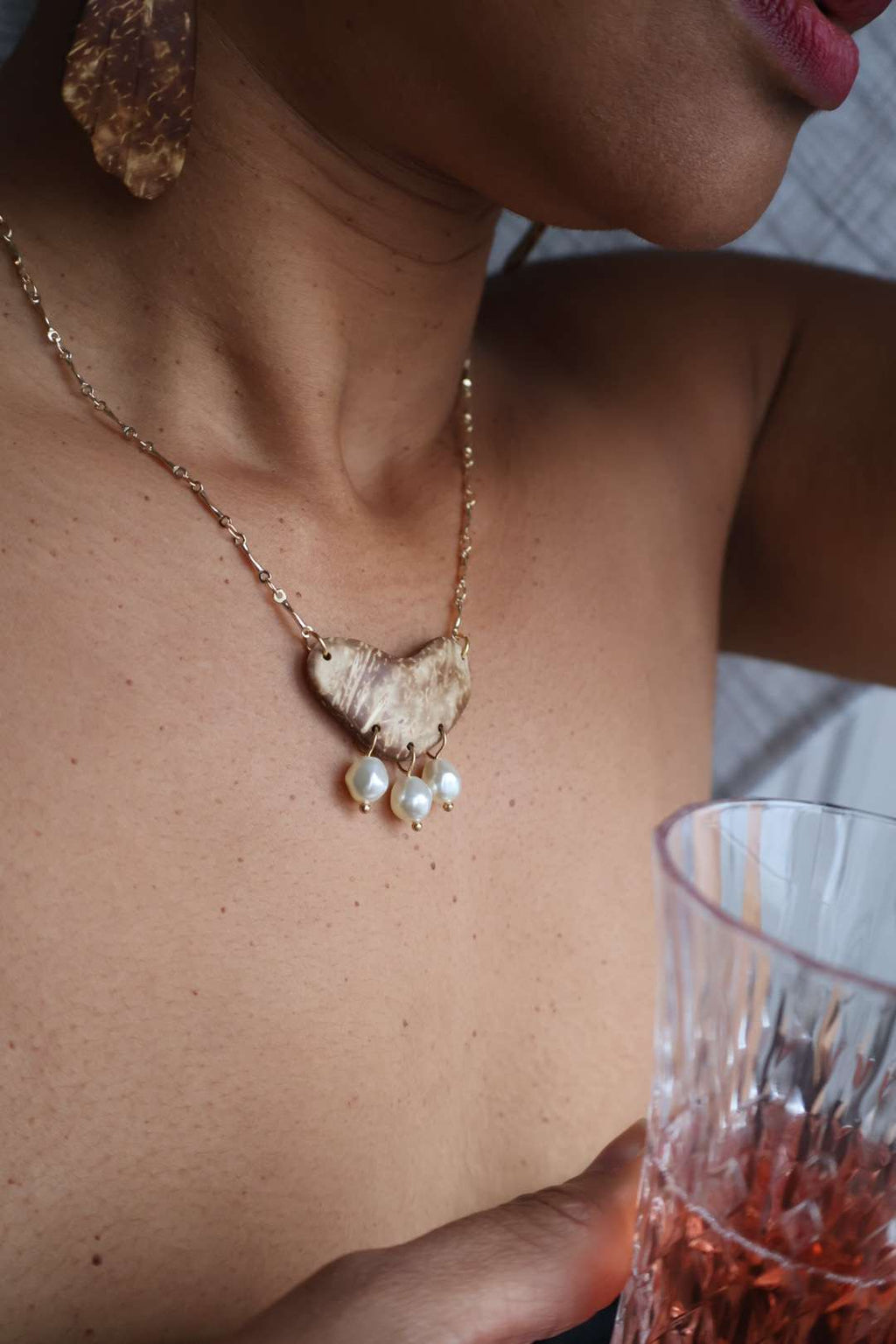 Collier doré en bois noix de coco - BAROQUE
