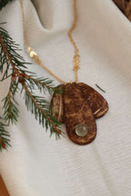 Collier pendentifs en noix de coco et prehnite - NOBLE