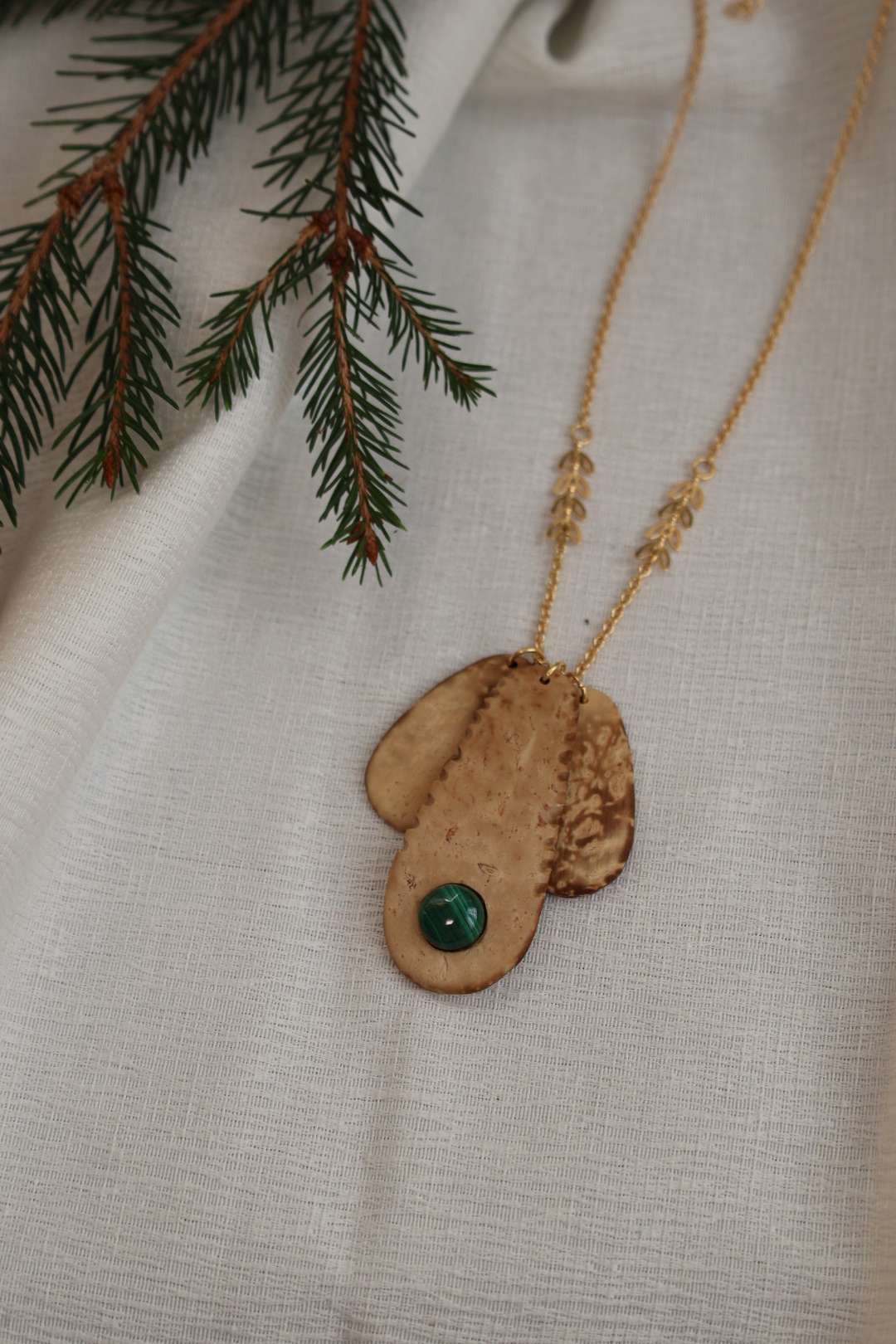 Collier pendentifs en noix de coco et malachite - NOBLE