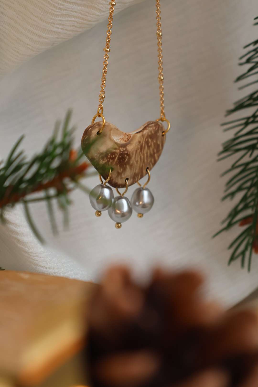 Collier doré en bois noix de coco - BAROQUE