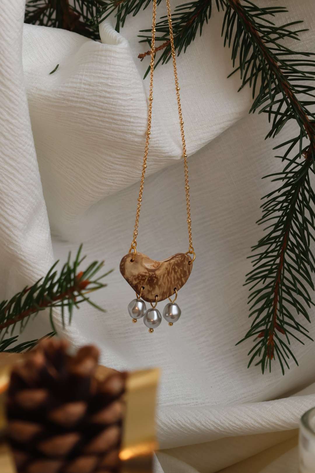 Collier doré en bois noix de coco - BAROQUE