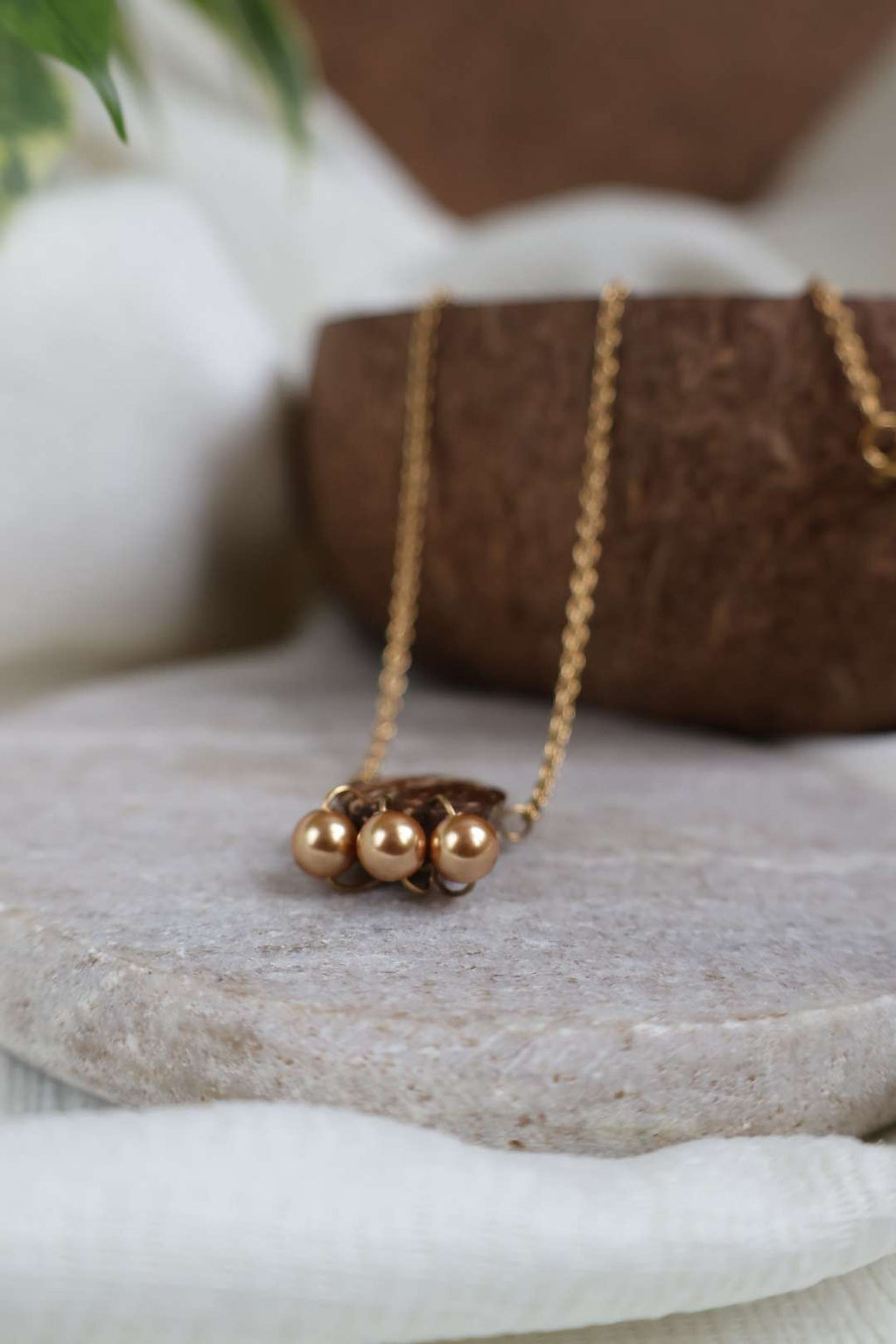 Collier ARTISANE pendentif noix de coco